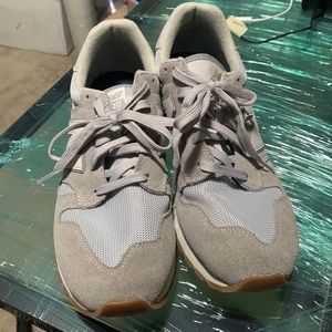 New Balance Mens 520